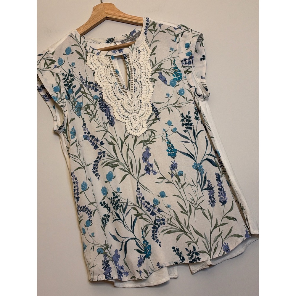 Daniel Rainn Floral Crochet Lace Blouse Women PM White Blue Mixed Media